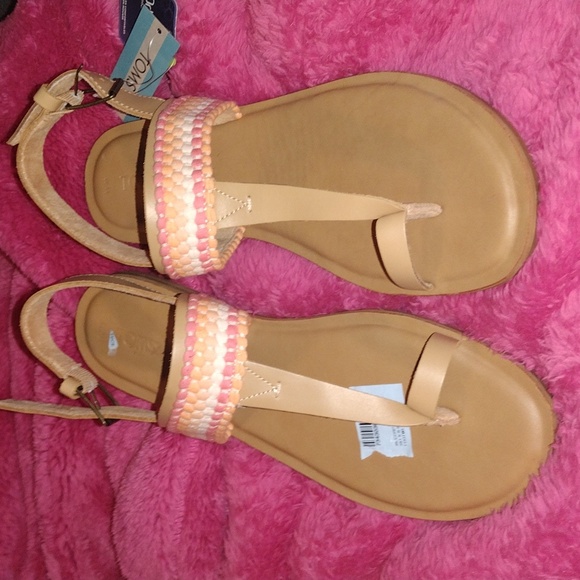 Sandals - Picture 1 of 5